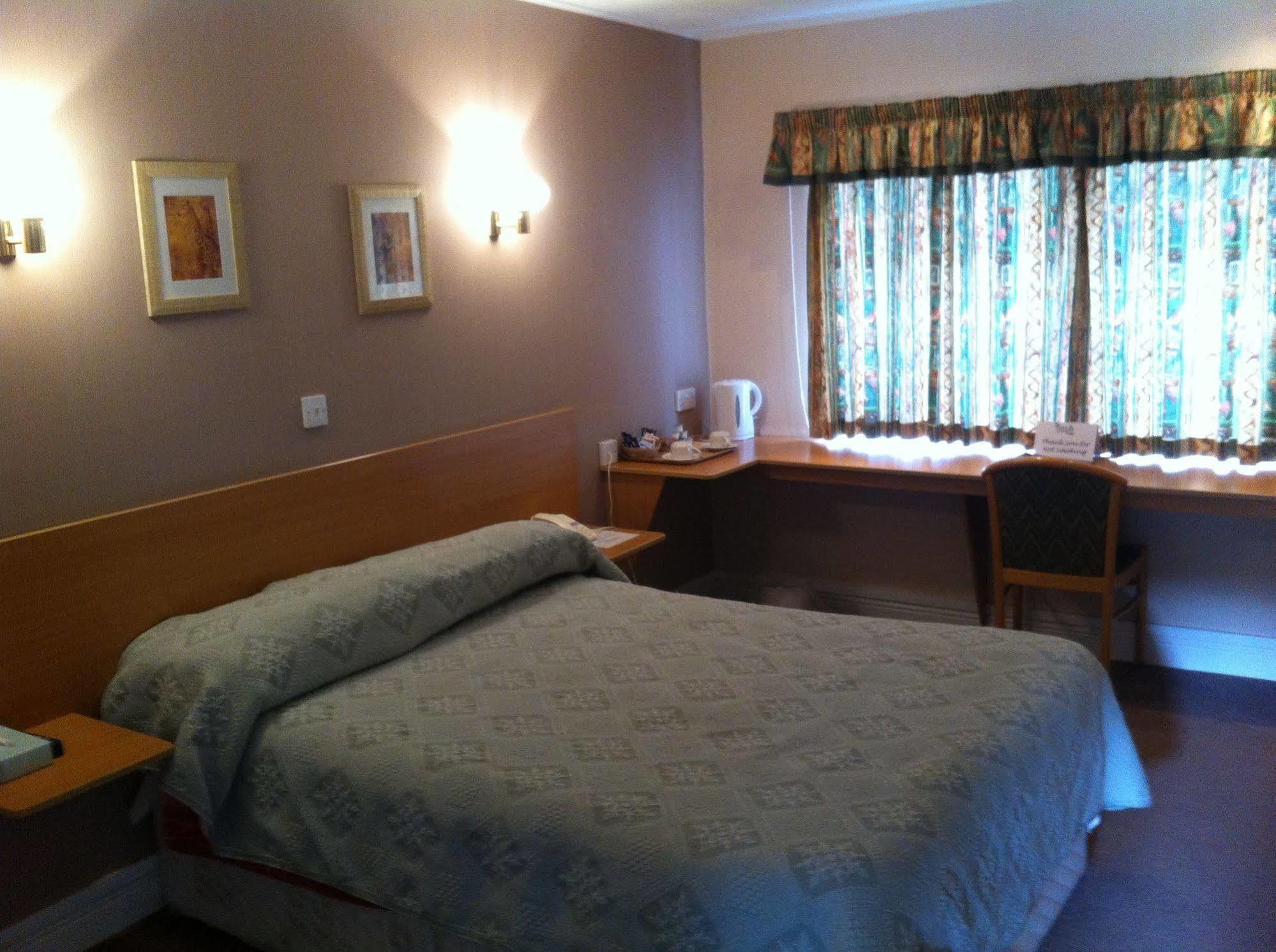 The Town & Country Lodge Dundry 외부 사진