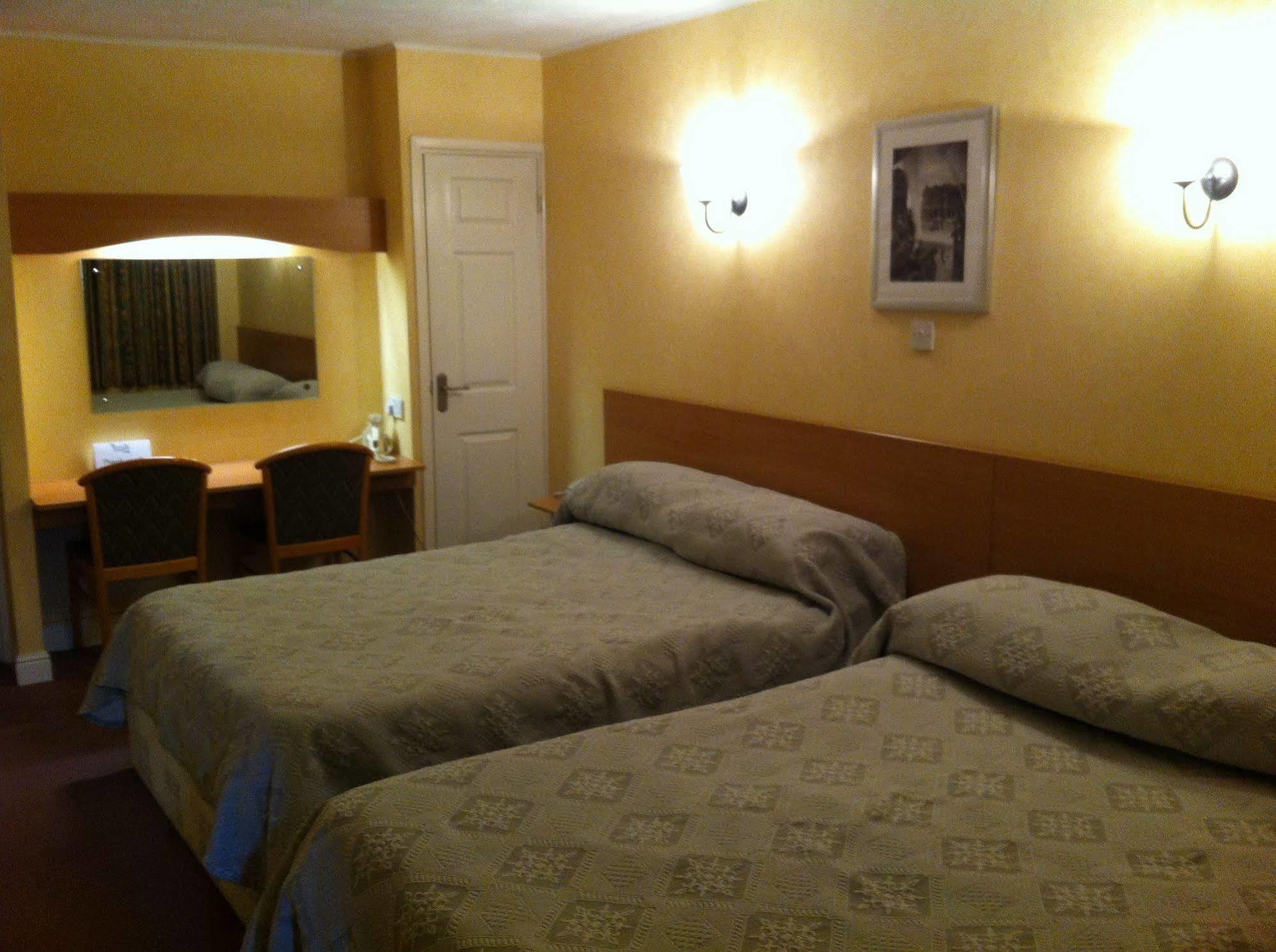 The Town & Country Lodge Dundry 외부 사진