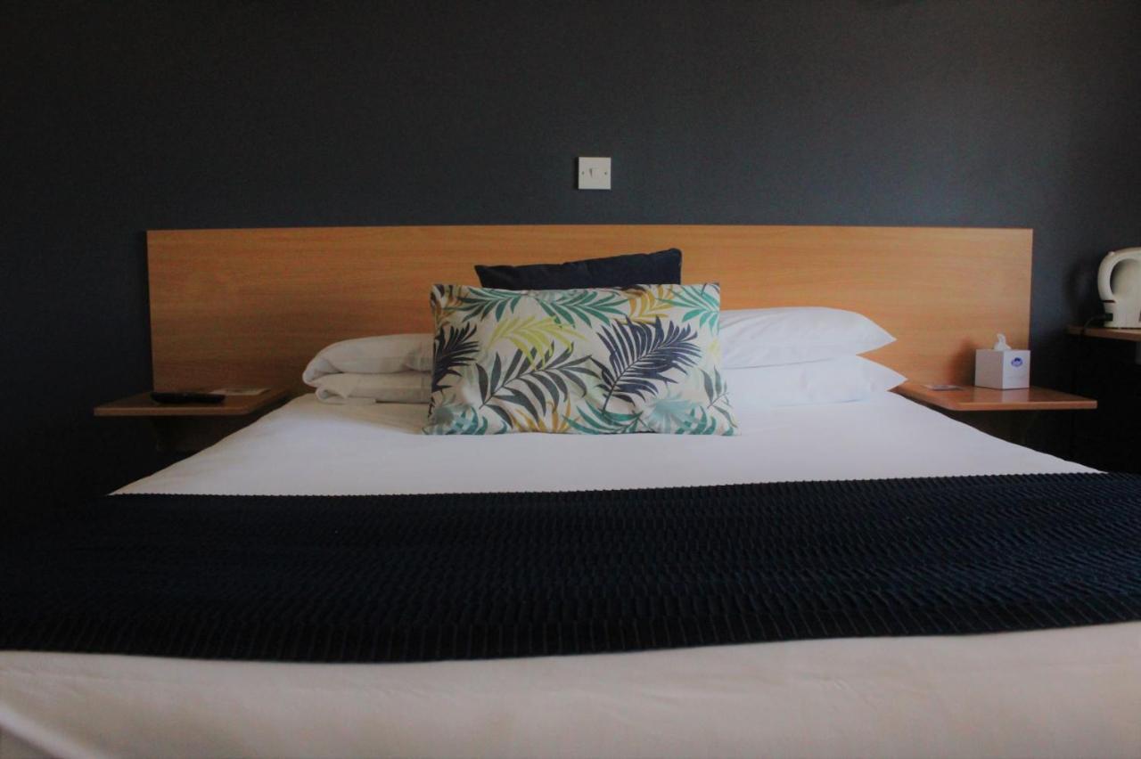 The Town & Country Lodge Dundry 외부 사진